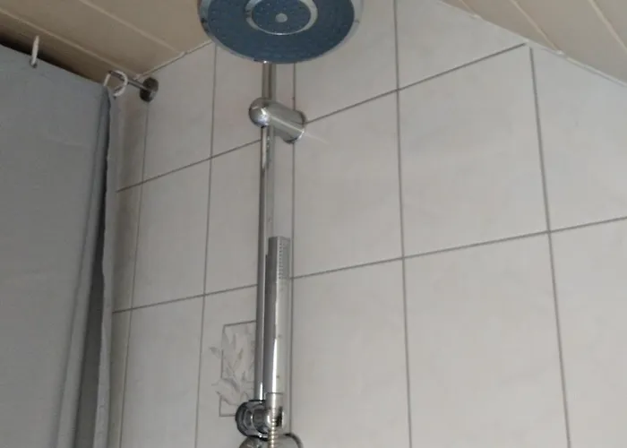 Monteurwohnung شقة Lugau